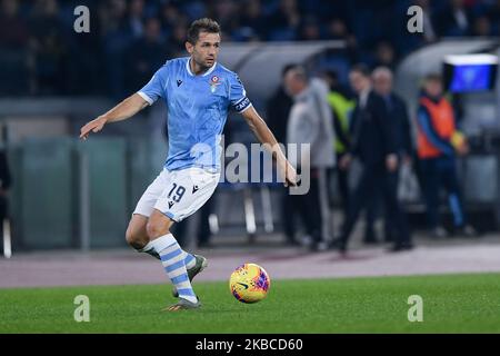 Senad Lulic della SS Lazio durante la Serie A match tra Lazio e Juventus allo Stadio Olimpico di Roma il 7 dicembre 2019. (Foto di Giuseppe Maffia/NurPhoto) Foto Stock