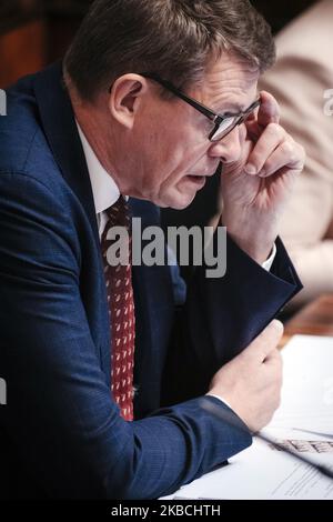 Relatore del Parlamento finlandese Matti Vanhanen durante una sessione del Parlamento finlandese a Helsinki, Finlandia, il 10 dicembre 2019. (Foto di Antti Yrjonen/NurPhoto) Foto Stock