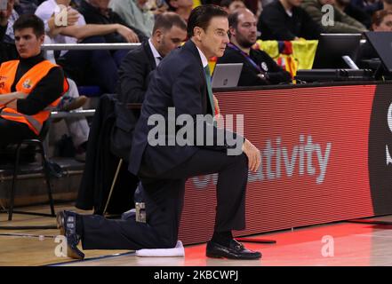 Rick Pitino durante la partita tra FC Barcelona e Panathinaikos BC, corrispondente alla settimana 13 dell'Eurolega, disputata al Palau Blaugrana, il 13th dicembre 2019, a Barcellona, Spagna. (Foto di Joan Valls/Urbanandsport /NurPhoto) Foto Stock