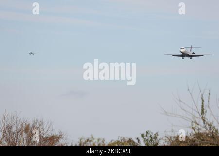 Delta Air Lines aereo Boeing 717-200 come visto sull'atterraggio finale di avvicinamento a New York JFK John F. Kennedy International Airport, NYC, USA. L'aeromobile ha la registrazione N896AT. Delta Airlines DL DAL utilizza l'aeroporto JFK come hub. La compagnia aerea è la più grande compagnia aerea del mondo, membro dell'alleanza aerea SkyTeam. (Foto di Nicolas Economou/NurPhoto) Foto Stock