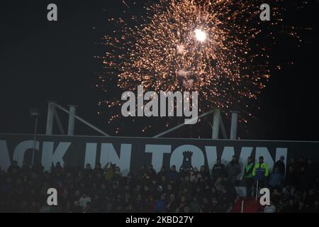 I fan dell'AZ hanno fatto foto durante l'appuntamento di Eredivie del 2019/20 tra AZ Alkmaar e AFC Ajax allo stadio AFAS, ad Alkmaar, Paesi Bassi, il 15 dicembre 2019. (Foto di Federico Guerra Moran/NurPhoto) Foto Stock