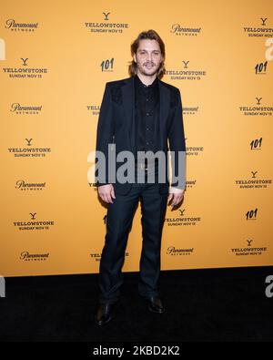 New York, Stati Uniti. 03rd Nov 2022. Luke Grimes arriva sul tappeto rosso per la prima stagione di Yellowstone 5 al Walter Reade Theater di New York, New York, il 3 novembre 2022. (Foto di Gabriele Holtermann/Sipa USA) Credit: Sipa USA/Alamy Live News Foto Stock