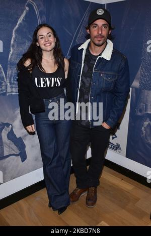 L'attrice messicana Zuria Vega e l'attore cubano Alberto Guerra posa per le foto durante l'apertura del Levi's Store presso l'Antartide Fashion Hall il 18 dicembre 2019 a Città del Messico (Foto di Eyepix/NurPhoto) Foto Stock