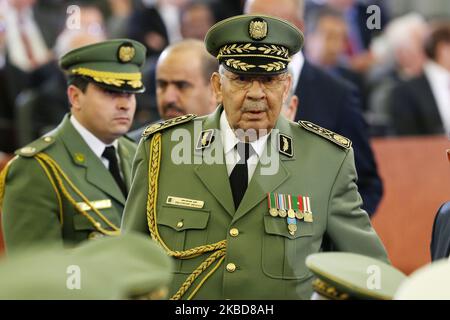 Il generale delle forze armate Ahmed GAID Salah partecipa alla cerimonia di giuramento del presidente algerino Abdelmadidid Tebboune ad Algeri, in Algeria, il 19 dicembre 2019. Tebboune è stato eletto per un mandato di cinque anni nelle elezioni presidenziali del dicembre 12, la prima volta che l'ex presidente Abdelaziz Bouteflika si è dimesso nell'aprile 2019 (Foto di Billal Bensalem/NurPhoto) Foto Stock