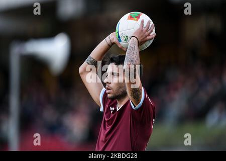 Emanuele Cicerelli di US Salernitana 1919 durante la partita di Serie B tra US Salernitana 1919 e Pordenone Calcio allo Stadio Arechi, Salerno, Italia il 26 dicembre 2019 (Foto di Giuseppe Maffia/NurPhoto) Foto Stock