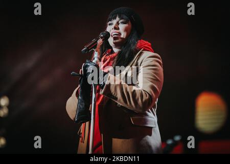 La cantante polacca-ceca Ewa Forna si esibisce dal vivo sul palco durante il Welcome the New Year con il concerto Sylwester 2019 Wroclaw RESPECT il 31 dicembre 2019 a Breslavia, Polonia. (Foto di Krzysztof Zatycki/NurPhoto) Foto Stock