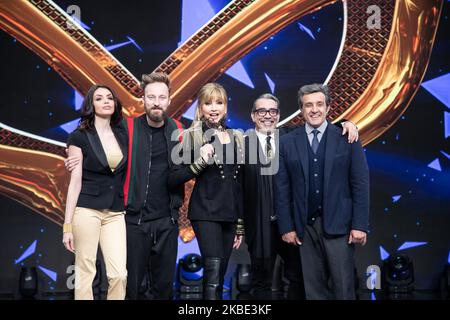 Milly Carlucci, Ilenia Pastorelli, Francesco Facchinetti, Guillermo Mariotto, Flavio Insinna partecipa alla presentazione del nuovo show televisivo 'la cantante mascherata', a Milano il 8 gennaio 2020. (Foto di Mauro Fagiani/NurPhoto) Foto Stock