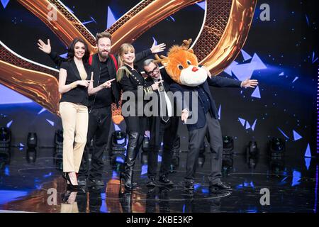 Milly Carlucci, Ilenia Pastorelli, Francesco Facchinetti, Guillermo Mariotto, Flavio Insinna partecipa alla presentazione del nuovo show televisivo 'la cantante mascherata', a Milano il 8 gennaio 2020. (Foto di Mauro Fagiani/NurPhoto) Foto Stock