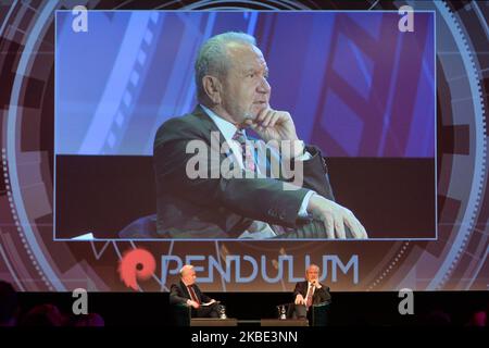 Lord Alan Sugar, Business Titan e Star of the Apprentice UK, parla al Pendulum Summit, il leader mondiale del Business and Self-Empowerment Summit, al Dublin Convention Center. Giovedì 10 gennaio 2019 a Dublino, Irlanda. Mercoledì 8 gennaio 2020 a Dublino, Irlanda. (Foto di Artur Widak/NurPhoto) Foto Stock