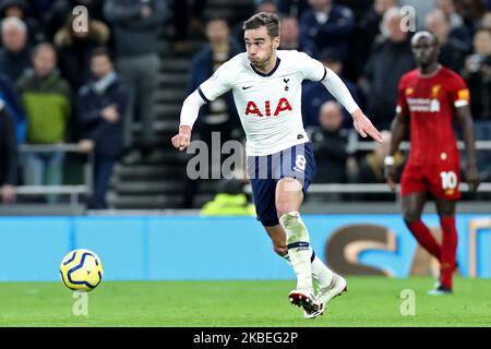 Harry Winks, centrocampista di Tottenham, in azione durante la partita della Premier League tra Tottenham Hotspur e Liverpool al Tottenham Hotspur Stadium, Londra, sabato 11th gennaio 2020. (Foto di Jon Bromley/MI News/NurPhoto) Foto Stock