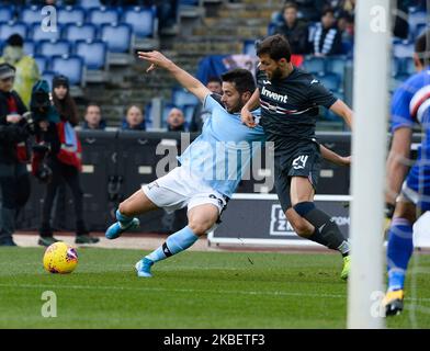 Rodriguez Jony, Bartosz Bereszynski durante la Serie Italiana Una partita di calcio tra SS Lazio e UC Sampdoria allo Stadio Olimpico di Roma, il 18 gennaio 2020. (Foto di Silvia Lore/NurPhoto) Foto Stock