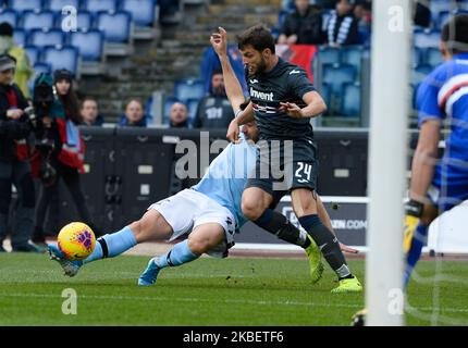 Rodriguez Jony, Bartosz Bereszynski durante la Serie Italiana Una partita di calcio tra SS Lazio e UC Sampdoria allo Stadio Olimpico di Roma, il 18 gennaio 2020. (Foto di Silvia Lore/NurPhoto) Foto Stock