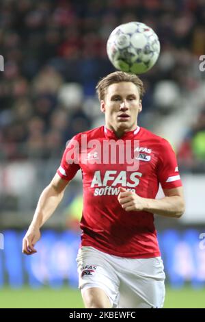 Teun Koopmeiners (AZ Alkmaar) si occupa dell'appuntamento di Eredivie del 2019/20 tra AZ Alkmaar e Willem II allo stadio AFAS. (Foto di Federico Guerra Moran/NurPhoto) Foto Stock