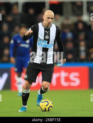 Jonjo Shelvey di Newcastle United durante la partita della Premier League tra Newcastle United e Chelsea al St. James's Park, Newcastle, sabato 18th gennaio 2020. (Foto di Mark Fletcher/MI News/NurPhoto) Foto Stock