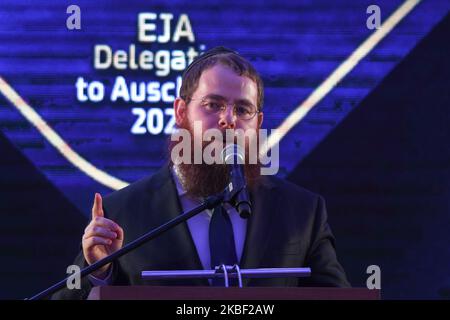 Il Rabbino Shlomo Koves, Presidente della Lega di azione e protezione, interviene durante una cena di gala il giorno di apertura della Delegazione ad Auschwitz , un evento e conferenza di due giorni a Cracovia e Auschwitz. Il giorno di apertura, i membri dell'EJA e i parlamentari europei invitati hanno affrontato la necessità di un'educazione all'Olocausto in Europa come priorità assoluta. Il 20 gennaio 2020, a Cracovia, Polonia. (Foto di Artur Widak/NurPhoto) Foto Stock