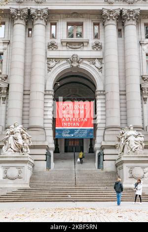 Il Museo Nazionale degli Indiani d'America, una istituzione Smithsonian, è dedicato alla vita, alle lingue, alla letteratura, alla storia e alle arti dei nativi americani dell'emisfero occidentale. Il National Museum of the American Indian si trova all'interno della storica Alexander Hamilton U.S. Custom House a Manhattan, New York City, USA, il 17 novembre 2019. (Foto di Nicolas Economou/NurPhoto) Foto Stock