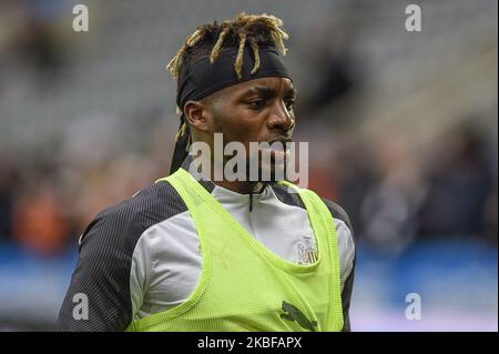 Allan Saint-Maximin (10) di Newcastle United durante il riscaldamento pre-partita prima della partita di fa Cup tra Newcastle United e Oxford United a St. James's Park, Newcastle, sabato 25th gennaio 2020. (Foto di IAM Burn/MI News/NurPhoto) Foto Stock