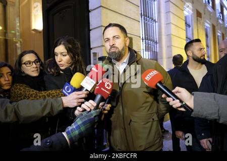 Politico spagnolo e leader del partito Vox, Santiago Abascal Conde assiste Juan Guaido, leader dell'opposizione venezuelana durante l'atto in cui riceve la Medaglia d'oro della Comunità di Madrid il 25 gennaio 2020 a Madrid, Spagna. (Foto di Oscar Gonzalez/NurPhoto) Foto Stock