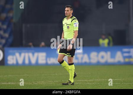 Arbitro Maurizio Mariani durante la Serie Un incontro tra SSC Napoli e Juventus FC allo Stadio San Paolo Napoli il 26 gennaio 2020. (Foto di Franco Romano/NurPhoto) Foto Stock