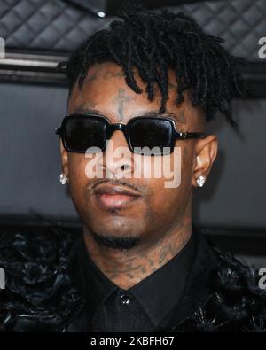 LOS ANGELES, CALIFORNIA, USA - 26 GENNAIO: 21 Savage arriva ai 62nd Annual GRAMMY Awards tenutisi presso lo Staples Center il 26 gennaio 2020 a Los Angeles, California, Stati Uniti. (Foto di Xavier Collin/Image Press Agency/NurPhoto) Foto Stock