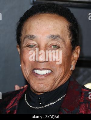 LOS ANGELES, CALIFORNIA, USA - 26 GENNAIO: Smokey Robinson arriva al 62nd° premio annuale GRAMMY che si tiene presso lo Staples Center il 26 gennaio 2020 a Los Angeles, California, Stati Uniti. (Foto di Xavier Collin/Image Press Agency/NurPhoto) Foto Stock