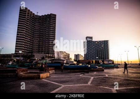 Una vista di Fuente de la Juventud a Vedado, Cuba, il 17 gennaio 2020. La città attrae ogni anno milioni di turisti. L'Avana Vecchia (Habana Vieja) è dichiarata Patrimonio dell'Umanità dall'UNESCO. (Foto di Manuel Romano/NurPhoto) Foto Stock