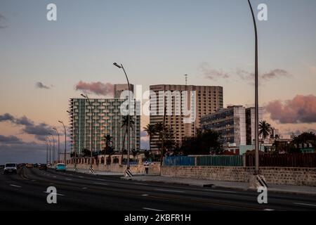 Vista dell'Hotel Riviera a Vedado, Cuba, il 17 gennaio 2020. La città attrae ogni anno milioni di turisti. L'Avana Vecchia (Habana Vieja) è dichiarata Patrimonio dell'Umanità dall'UNESCO. (Foto di Manuel Romano/NurPhoto) Foto Stock