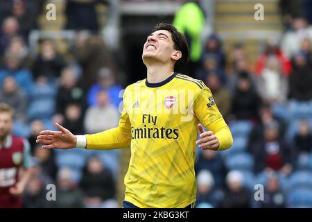 Hector Bellerin dell'Arsenal reagisce in modo angloso durante la partita della Premier League tra Burnley e Arsenal a Turf Moor, Burnley, domenica 2nd febbraio 2020. (Foto di Tim Markland/MI News/NurPhoto) Foto Stock