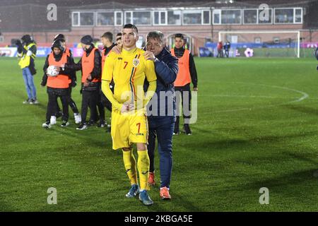 Valentin Mihaila di Romania U21 festeggia dopo il gioco del campionato UEFA U21 tra Romania U21 contro Finlandia U21, a Voluntari, Romania, il 14 novembre 2019. (Foto di Alex Nicodim/NurPhoto) Foto Stock