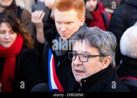 La France Insoumise (LFI) leader del partito di sinistra e membro del Parlamento Jean-Luc Melenchon partecipa a una manifestazione contro il piano del governo francese di rivedere il sistema pensionistico del paese a Parigi, il 6 febbraio 2020. (Foto di Jerome Gilles/NurPhoto) Foto Stock