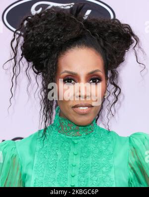 BEVERLY HILLS, LOS ANGELES, CALIFORNIA, USA - 06 FEBBRAIO: June Ambrose arriva al 2020 13th° pranzo annuale ESSENCE Black Women in Hollywood Awards che si tiene presso il Beverly Wilshire, Un hotel Four Seasons il 6 febbraio 2020 a Beverly Hills, Los Angeles, California, Stati Uniti. (Foto di Xavier Collin/Image Press Agency/NurPhoto) Foto Stock