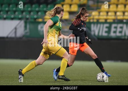 Joelle Smits (PSV Eindhoven) controlla la palla durante la 2019/20 Women's Eredivie Flinch tra ADO Den Haag e PSV Eindhoven alla Cars Jeans Arena a l'Aia, Paesi Bassi, il 7 febbraio 2020. (Foto di Federico Guerra Moran/NurPhoto) Foto Stock