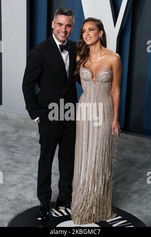 BEVERLY HILLS, LOS ANGELES, CALIFORNIA, USA - 09 FEBBRAIO: Cash Warren e Jessica Alba arrivano al 2020° Vanity Fair Oscar Party che si tiene al Walis Annenberg Center for the Performing Arts il 9 febbraio 2020 a Beverly Hills, Los Angeles, California, Stati Uniti. (Foto di Xavier Collin/Image Press Agency/NurPhoto) Foto Stock