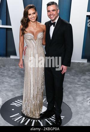 BEVERLY HILLS, LOS ANGELES, CALIFORNIA, USA - 09 FEBBRAIO: Jessica Alba e Cash Warren arrivano al 2020° Vanity Fair Oscar Party che si tiene al Walis Annenberg Center for the Performing Arts il 9 febbraio 2020 a Beverly Hills, Los Angeles, California, Stati Uniti. (Foto di Xavier Collin/Image Press Agency/NurPhoto) Foto Stock