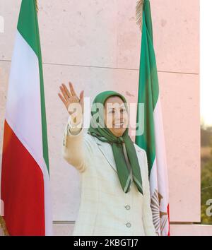 Maryam Rajavi, Ashraf-3, Albania 09/02/2020- Maryam Rajavi, Presidente eletto del Consiglio Nazionale della resistenza dell'Iran (NCRI) partecipa alla cerimonia dei membri dell'Organizzazione popolare Mojahedin dell'Iran (PMOI/MEK) ad Ashraf-3 in Albania domenica 9 febbraio 2020, In occasione dell'anniversario della rivoluzione antimonarchica del 1979 in Iran. (Foto di Siavosh Hosseini/NurPhoto) Foto Stock