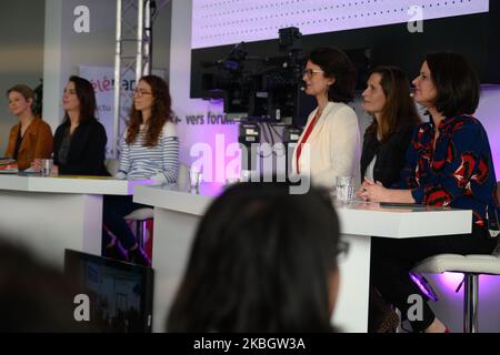 Da sinistra a destra : Laurence Garnier (Les RÃ Républicains), Julie Laernoes (Europe Ecologie Les Verts - ELV), Margot Medkour (Nantes en commun), ValÃ©rie Oppelt (LaRem), Ã lÃ©onore Revel (Rassemblement National) e Johanna Rolland (parti Socialiste) candidati alle elezioni comunali di Nantes 15 del 22 marzo e 2020 (Francia). Foto scattata il 12 febbraio 2020 durante il dibattito organizzato dai media locali. (Foto di Estelle Ruiz/NurPhoto) Foto Stock