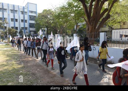 Il 14 febbraio 2020 a Kolkata, in India, il presidente della JNUSU si è Unito al raduno degli studenti per sostenere i candidati della SFI (Federazione degli studenti dell'India) per le prossime elezioni generali degli studenti all'Università di Jadavpur. (Foto di Sukhomoy Sen/NurPhoto) Foto Stock