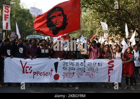 Il 14 febbraio 2020 a Kolkata, in India, il presidente della JNUSU si è Unito al raduno degli studenti per sostenere i candidati della SFI (Federazione degli studenti dell'India) per le prossime elezioni generali degli studenti all'Università di Jadavpur. (Foto di Sukhomoy Sen/NurPhoto) Foto Stock