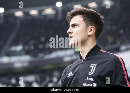 Juventus avanti Paulo Dybala (10) guarda durante la Serie A partita di calcio n.24 JUVENTUS - BRESCIA il 16 febbraio 2020 allo Stadio Allianz di Torino, Piemonte, Italia. (Foto di Matteo Bottanelli/NurPhoto) Foto Stock