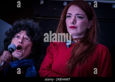 Jasmine Cristallo durante una manifestazione del movimento ''Sardines'' a Roma, Italia, domenica 16 febbraio 2020. Il movimento sardino italiano, una silente ribellione contro il leader della Lega di destra Matteo Salvini, raduna decine di manifestanti per entrare nelle piazze storiche del paese. (Foto di Andrea Ronchini/NurPhoto) Foto Stock