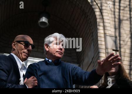 L'ex governatore dell'Illinois, Rod Blagojevich, torna a casa sua dopo aver parlato con i media a Chicago il 19 febbraio 2020, il giorno dopo essere stato rilasciato da una prigione del Colorado. Martedì il presidente Donald Trump ha commutato la pena detentiva di Blagojevich, che aveva servito otto anni con una pena di corruzione di 14 anni. (Foto di Max Herman/NurPhoto) Foto Stock