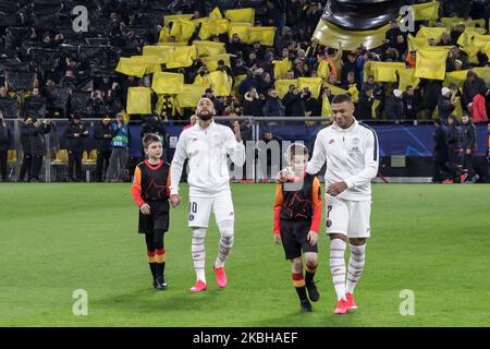 Neymar (left) and Kylian Mbappé (right) of PSG prior to the UEFA Champions League, last 16, first leg football match Borussia Dortmund v FC Paris Saint-Germain in Dortmund, Germany, on February 18, 2020. (Photo by Peter Niedung/NurPhoto) Stock Photo