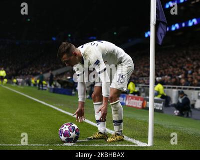 Tottenham Hotspur's giovani lo Celso durante il Champion League Round 16 tra Tottenham Hotspur e RB Leipzig allo Stadio Tottenham Hotspur , Londra, Inghilterra il 19 febbraio 2020 (Photo by Action Foto Sport/NurPhoto) Foto Stock