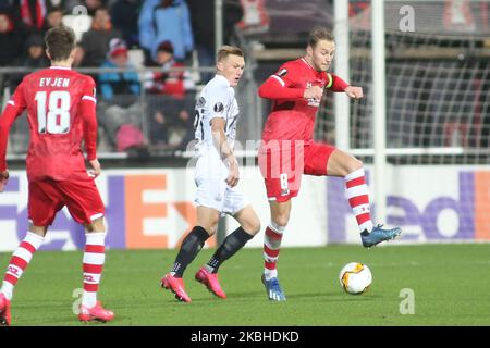 Teun Koopmeiners (AZ Alkmaar) controlla la palla durante la partita di finale di UEFA Europa League 1/16 2019/20 tra AZ Alkmaar (Paesi Bassi) e LASK (Austria) allo stadio AFAS. (Foto di Federico Guerra Moran/NurPhoto) Foto Stock