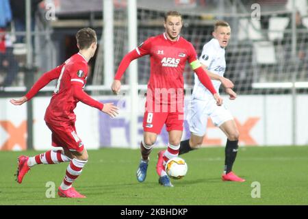 Teun Koopmeiners (AZ Alkmaar) controlla la palla durante la partita di finale di UEFA Europa League 1/16 2019/20 tra AZ Alkmaar (Paesi Bassi) e LASK (Austria) allo stadio AFAS. (Foto di Federico Guerra Moran/NurPhoto) Foto Stock