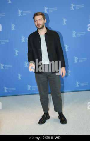 Logann Antuofermo partecipa a una chiamata fotografica prima di una conferenza stampa del film "il sale delle lacrime" durante il 70th° Berlinale International Film Festival in Grand Hyatt a Berlino, Germania, il 22 febbraio 2020. (Foto di Dominika Zarzycka/NurPhoto) Foto Stock