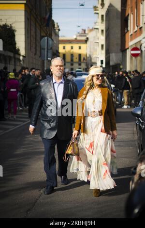 Persone in Street Style al Salone della Moda Etro: 21 febbraio - settimana della Moda di Milano Autunno/Inverno 2020-2021 21 febbraio 2020, Milano (Photo by Nataliya Petrova/NurPhoto) Foto Stock