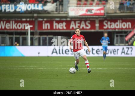 Teun Koopmeiners (AZ Alkmaar) controlla la palla durante la partita di Eredivie del 2019/20 tra AZ Alkmaar (Paesi Bassi) e PEC Zwolle (Paesi Bassi) allo stadio AFAS, ad Alkmaar, Paesi Bassi, il 23 febbraio 2020. (Foto di Federico Guerra Moran/NurPhoto) Foto Stock