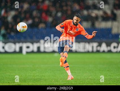 Gaël Clichy di Istanbul Basaksehir FK durante la partita di campionato Europa Round of 32 tra Istanbul Ba?ak?ehir e Sporting CP allo stadio di Ba?ak?ehir Fatih Terim, Istanbul, Turchia il 27 febbraio 2020. (Foto di Ulrik Pedersen/NurPhoto) Foto Stock