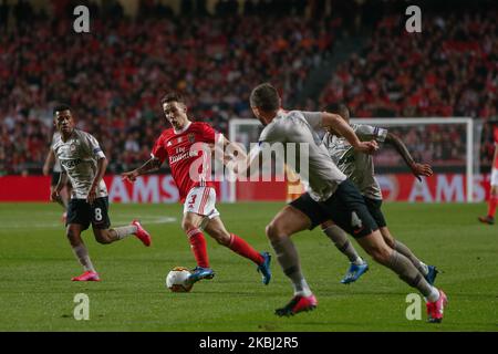 Il difensore di SL Benfica Alex Grimaldo in azione durante il round della UEFA Europa League di 32 2nd partite di calcio tra SL Benfica e FC Shakhtar Donetsk all'Estadio da Luz di Lisbona il 27 febbraio 2020. (Foto di Valter Gouveia/NurPhoto) Foto Stock